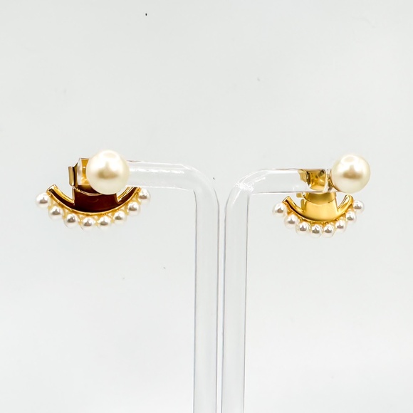 JCREW Jewelry - Pearl Stud Earrings- Lightly Worn - Picture 1 of 4
